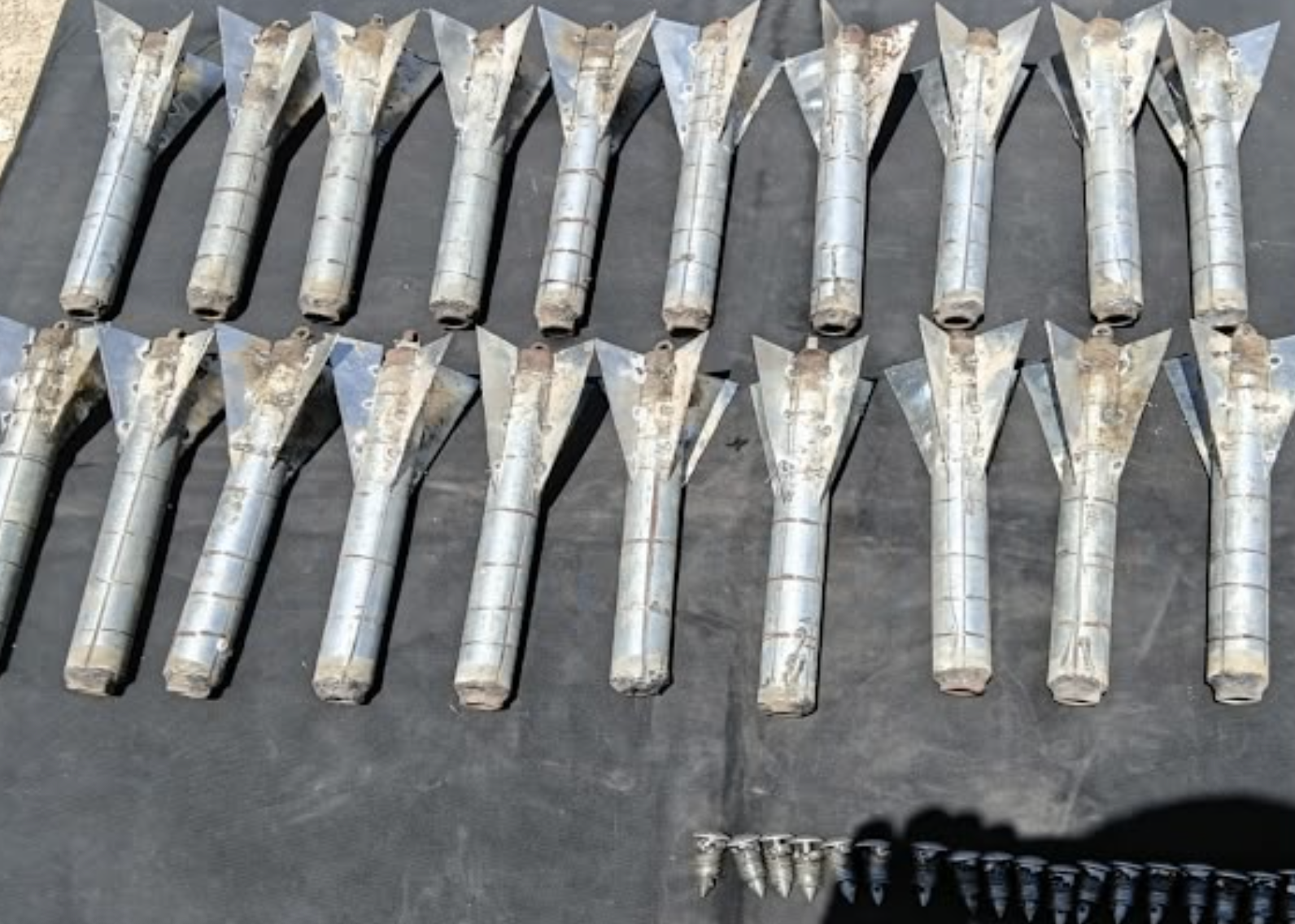 Decomisan 20 Artefactos Explosivos en Cateo de Inmueble en Bellavista, Culiacán
